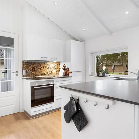 Famke - 1km From The Sea By Interhome