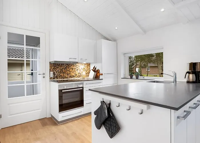 Famke - 1km From The Sea By Interhome