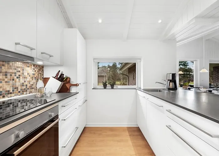 Famke - 1km From The Sea By Interhome *